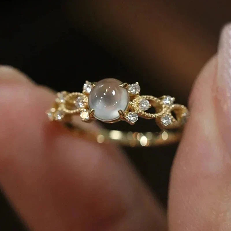 Sienna – Anillo de piedra lunar engastado a mano
