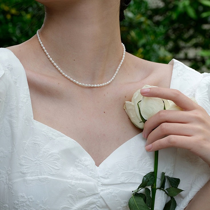 Dahlia – Collar de piedras preciosas