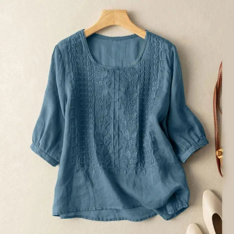 Sonia – Elegante blusa de encaje para dama