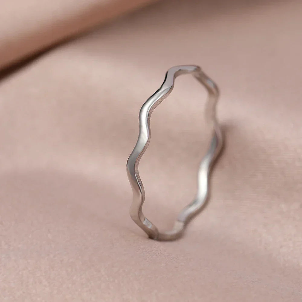 Elowia – Anillo de río infinito elegante