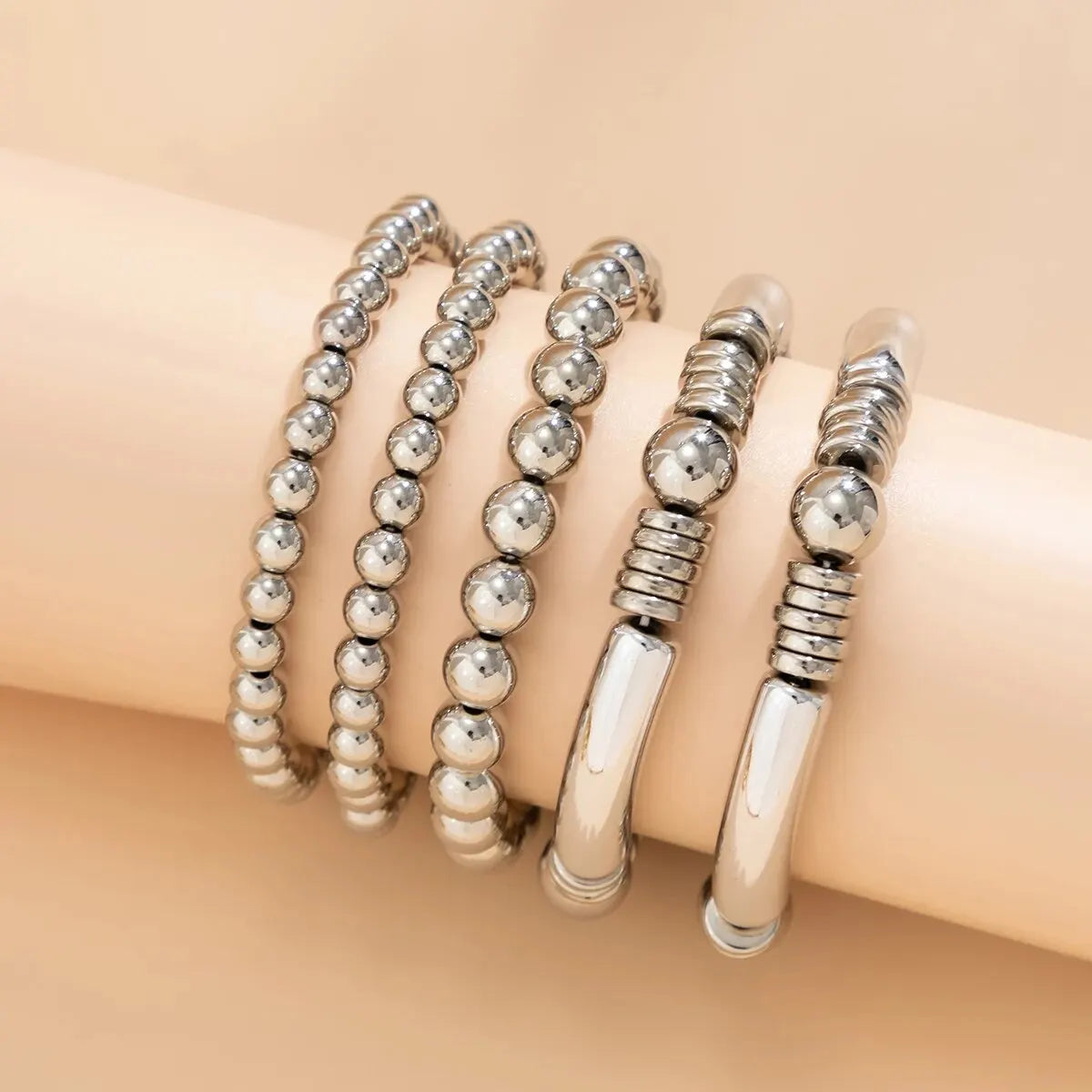 Mira – Conjunto de 5 pulseras de perlas apilables