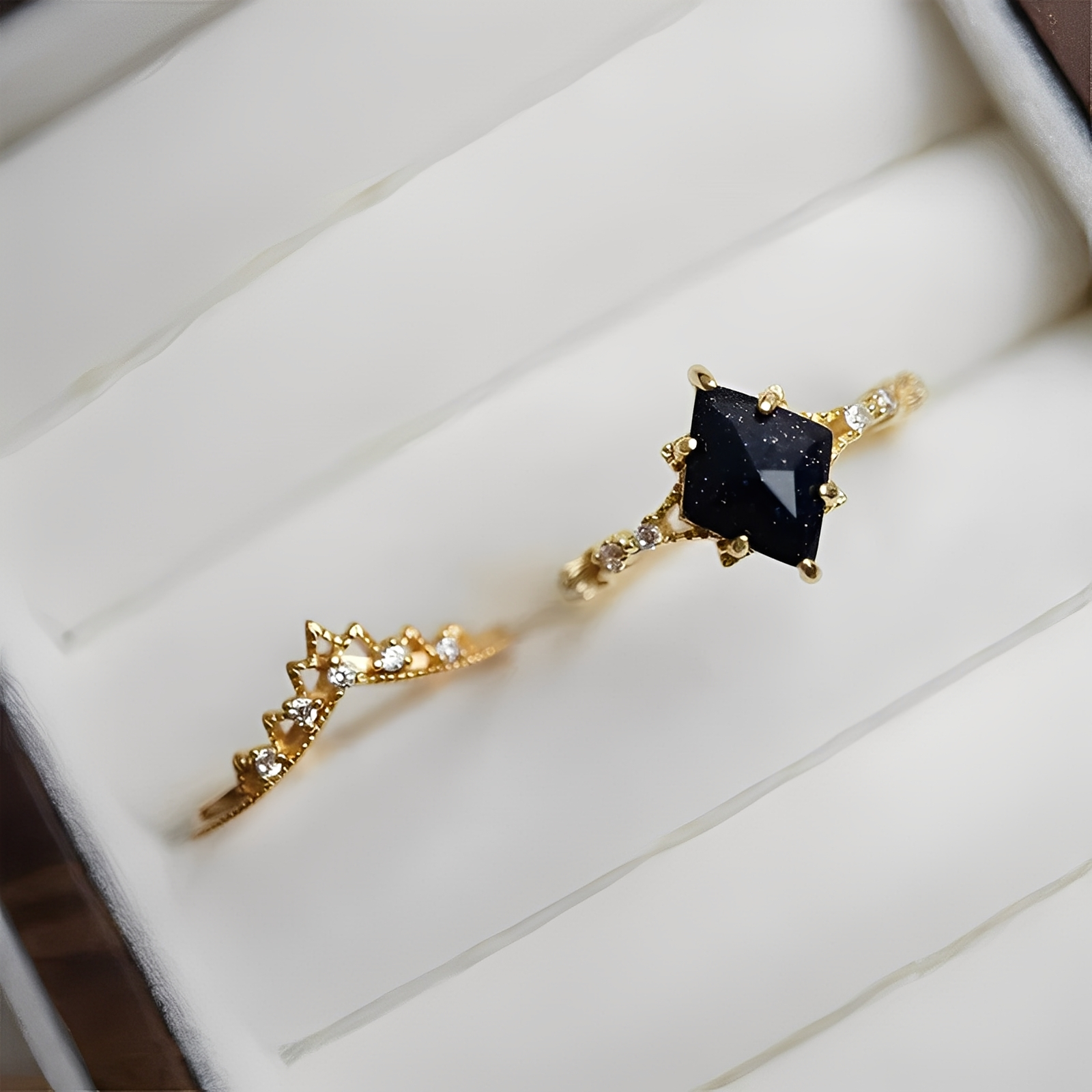 Nerisa – Anillo de obsidiana noche oscura