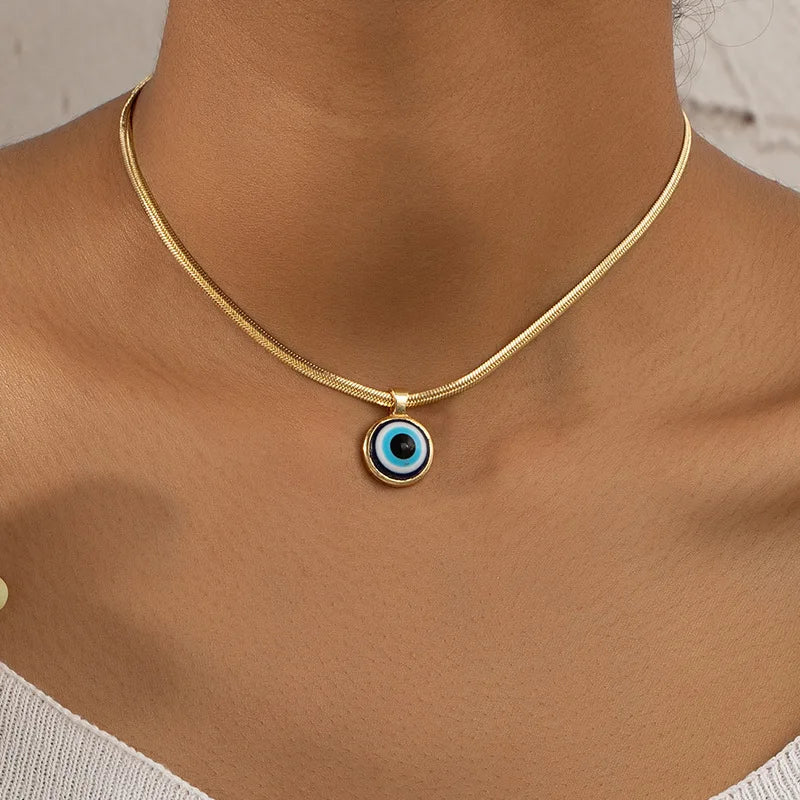 Ava – Collar con ojo malvado discreto