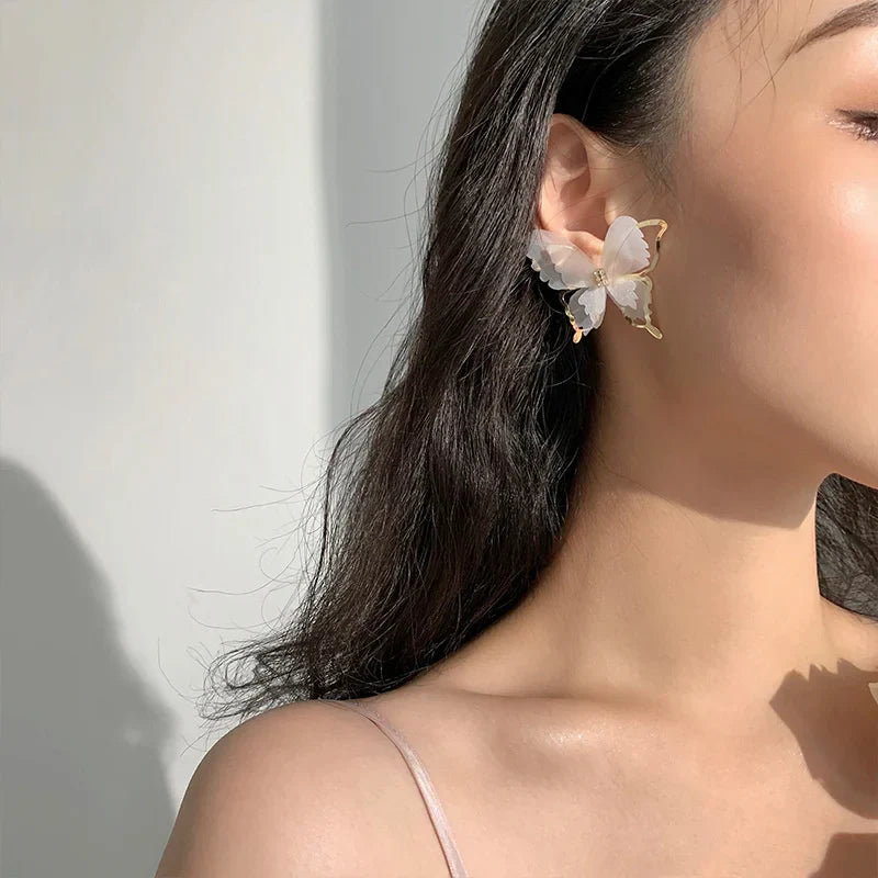 Jean – Pendientes de mariposa de trenzado ligero