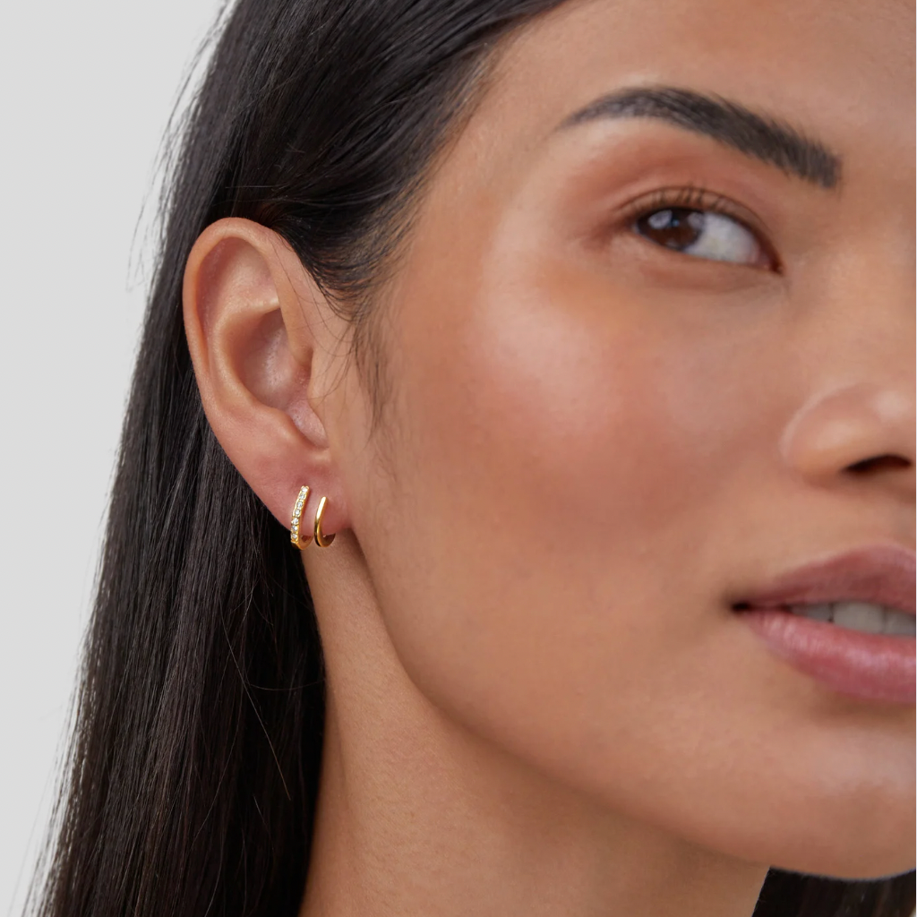 Zendaya – Pendientes de cristal en forma de garra en oro de 18K