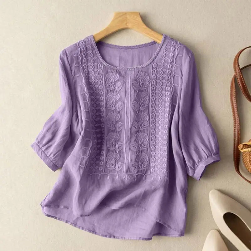 Sonia – Elegante blusa de encaje para dama