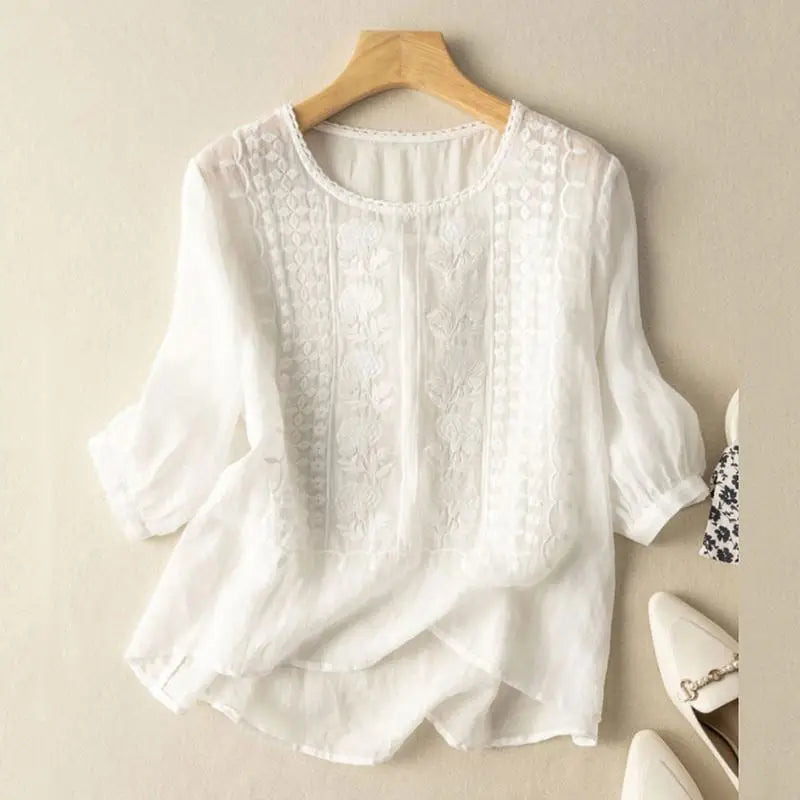 Sonia – Elegante blusa de encaje para dama
