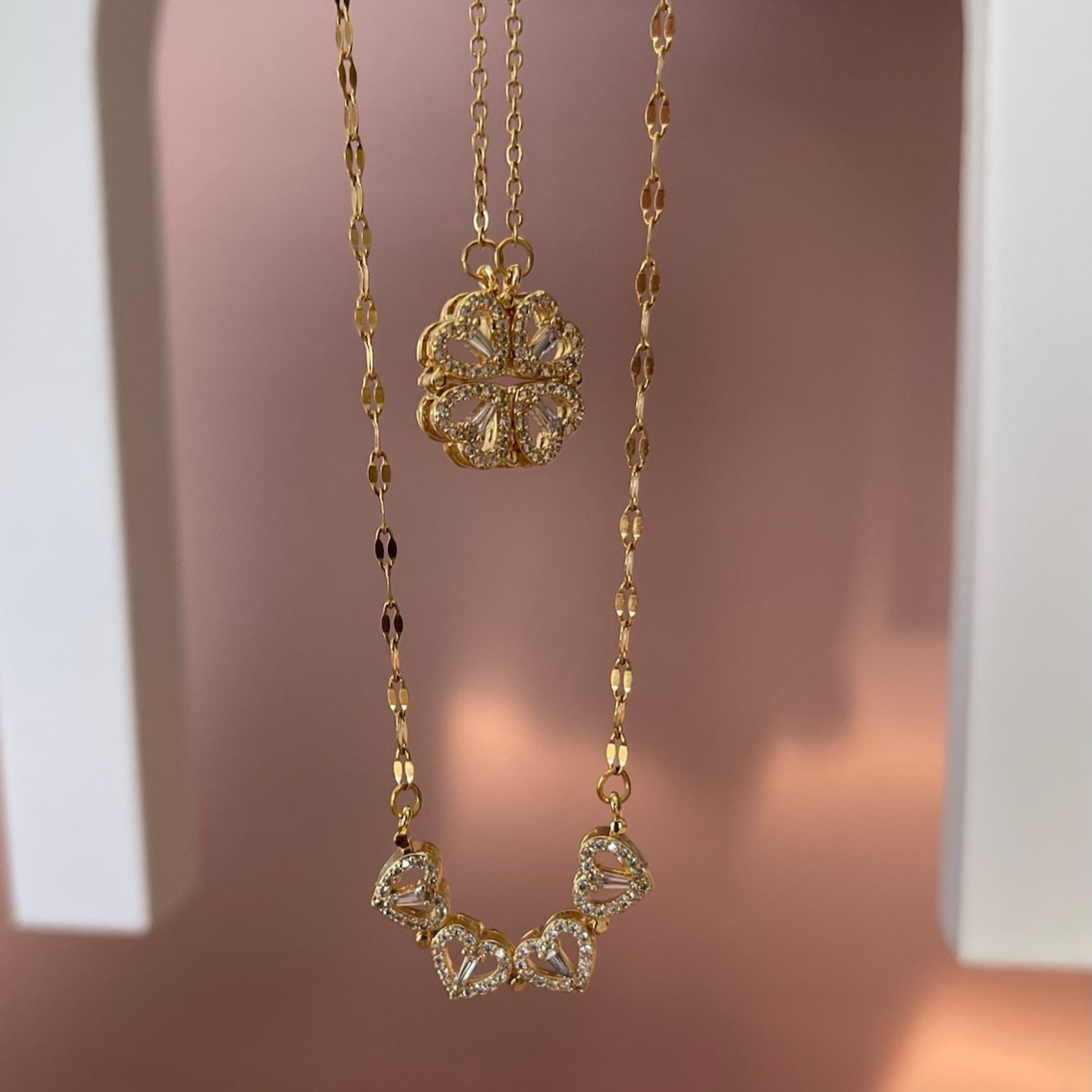 Collar de trébol de cuatro hojas - Collar magnético con corazón