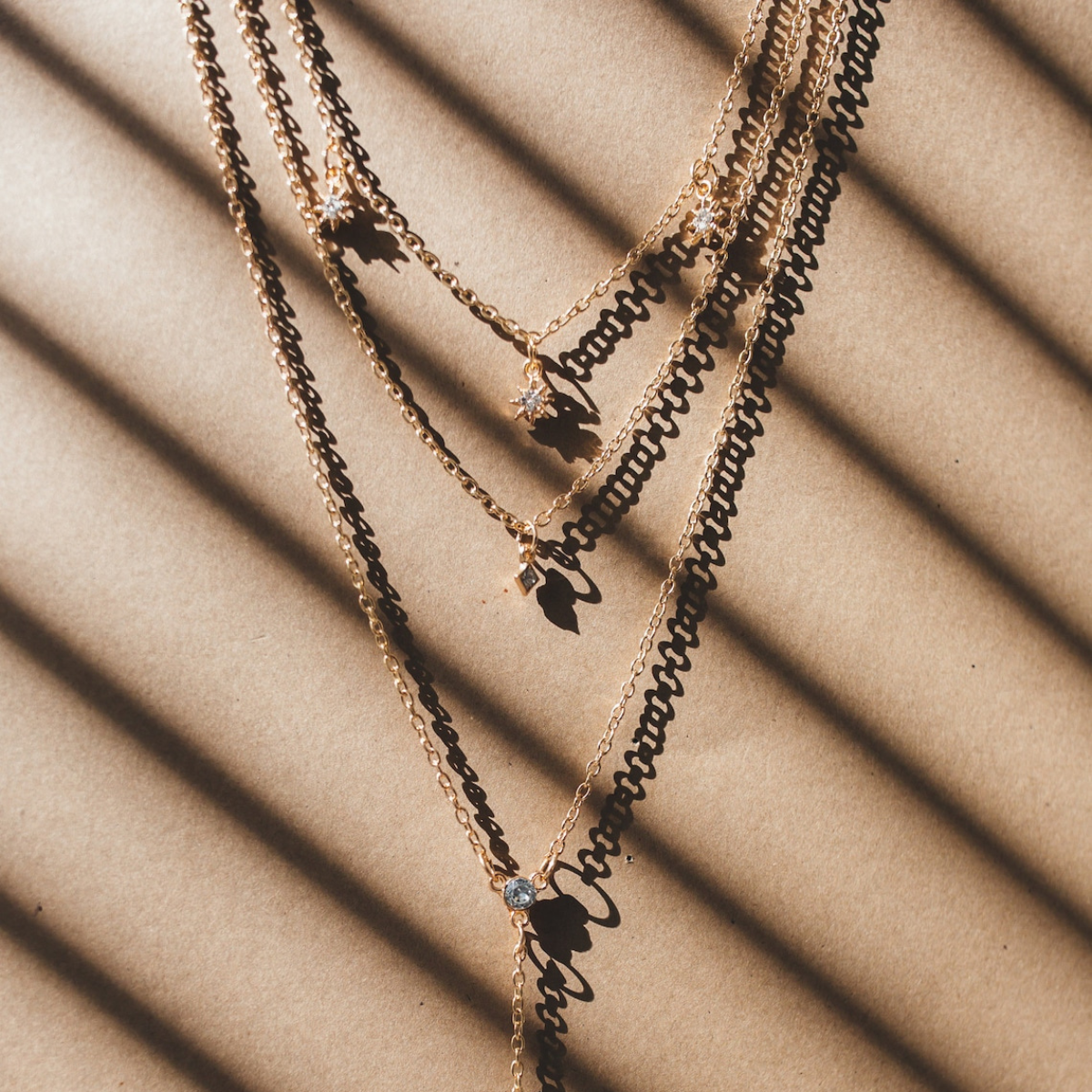 Collar de capas con charms de estrella de boho cristal