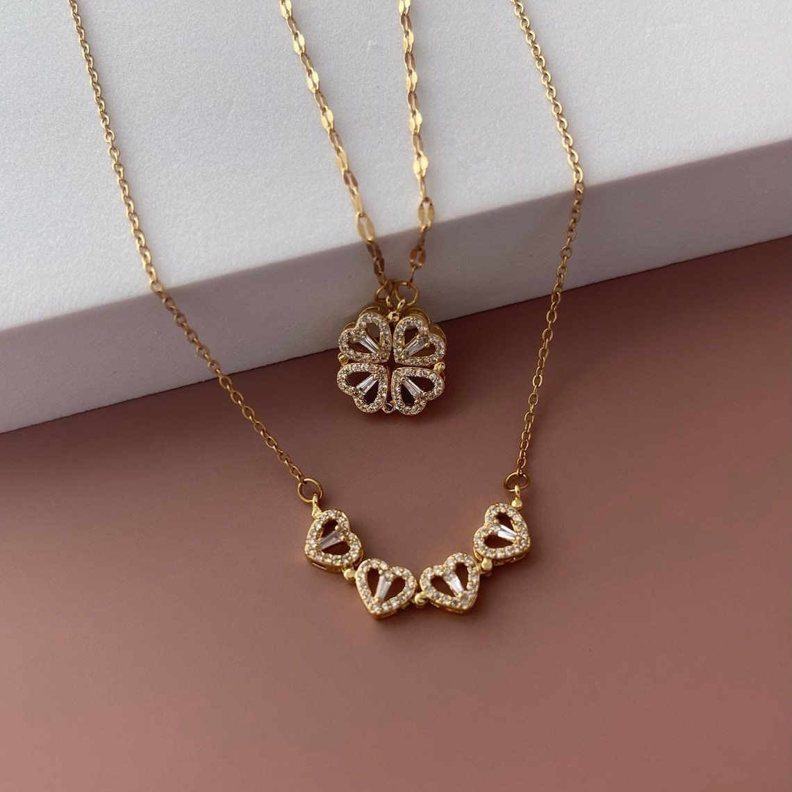 Collar de trébol de cuatro hojas - Collar magnético con corazón
