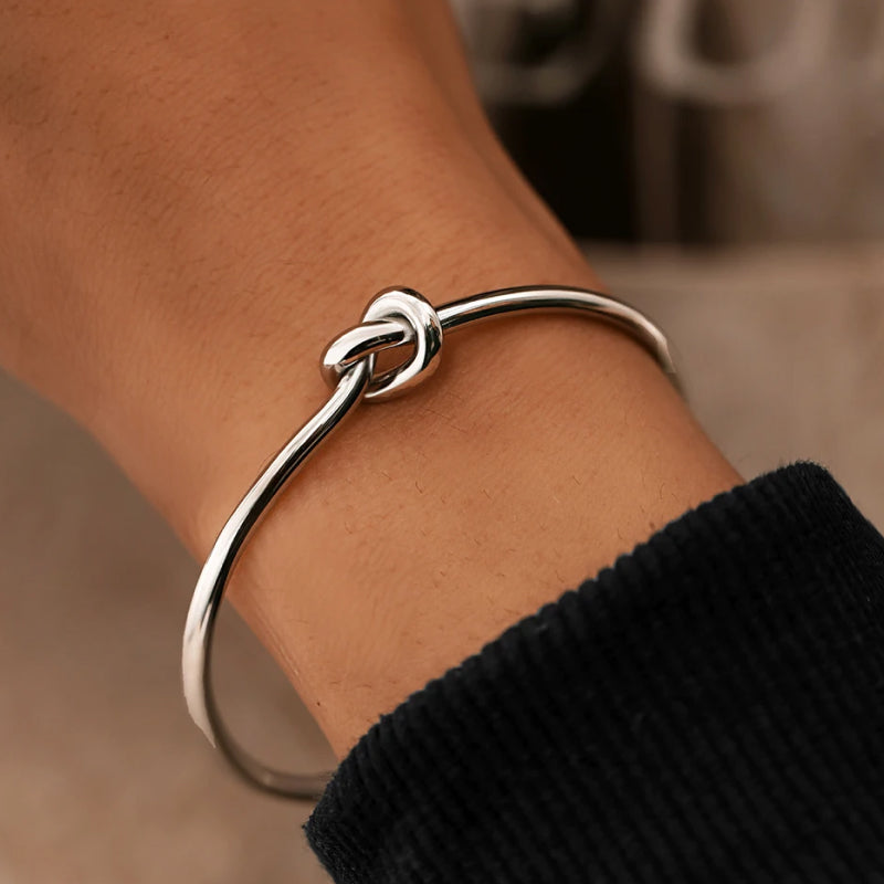 Inaya – Pulsera Vintage con Nudo Ajustable