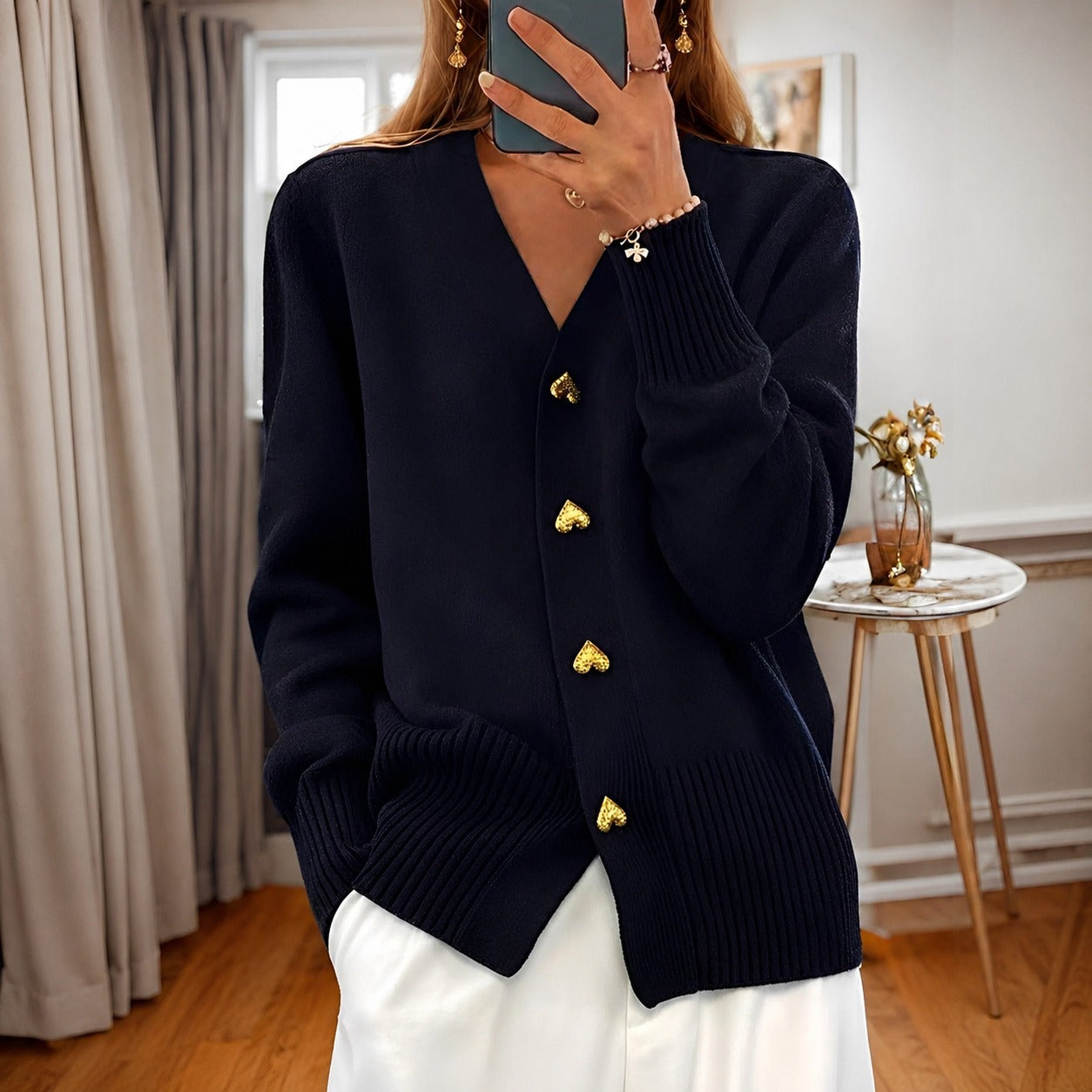 Annalee - Cardigan Elegante con Botones de Amor para Mujeres