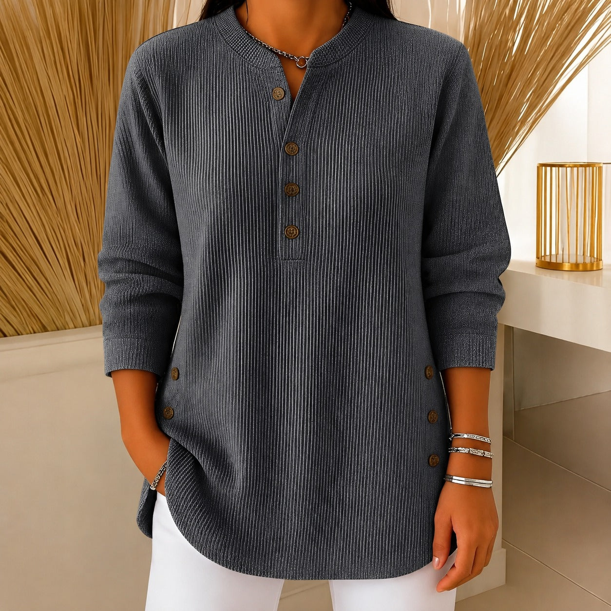 Jocelyn - Un suéter casual para damas con botones