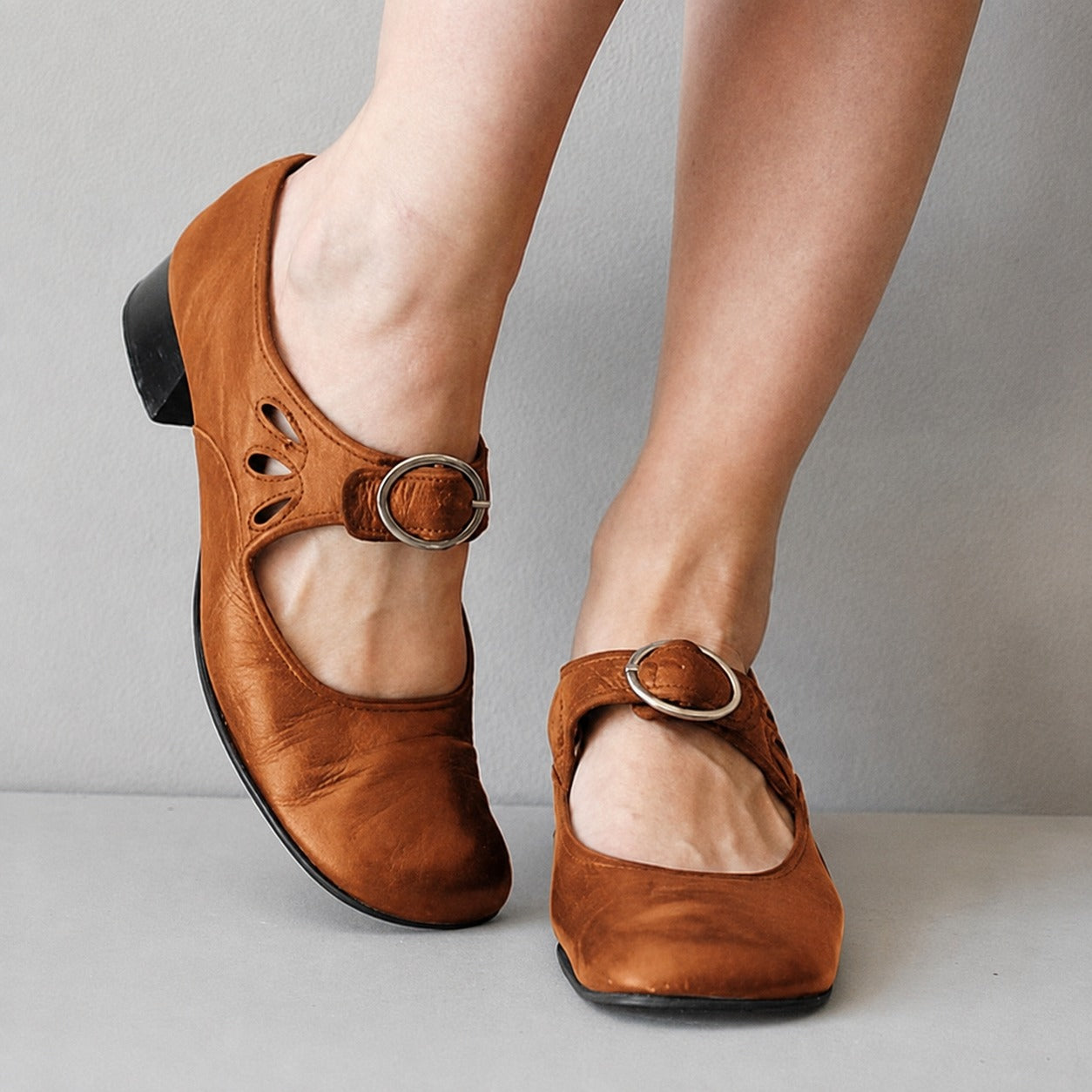 Beatrice - Sandalias elegantes con cierre de hebilla ajustable