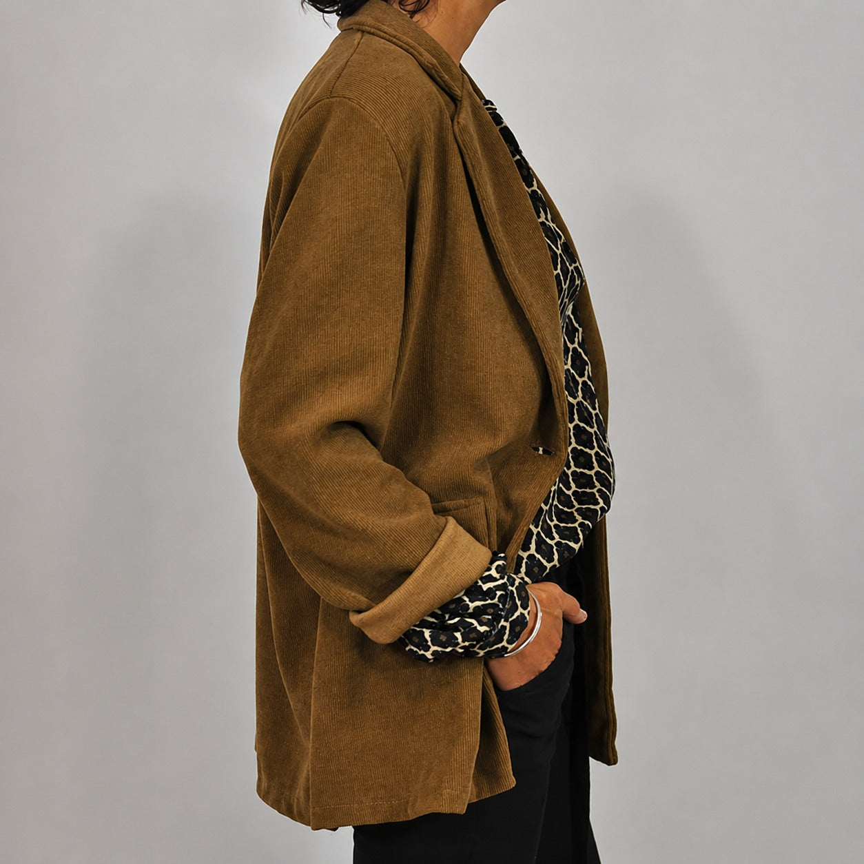 Zara - Blusa casual de corte holgado con escote en V