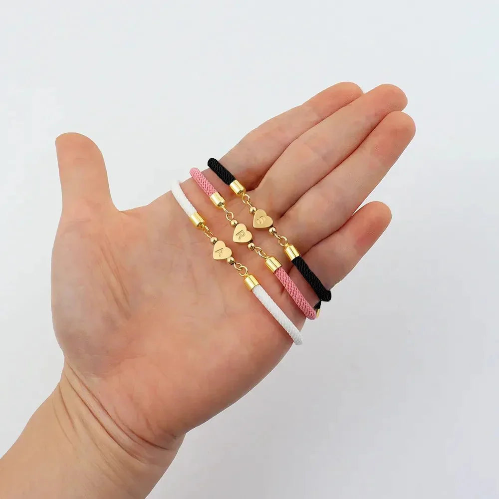 Daphne – Pulsera de corazón personalizada para mujer