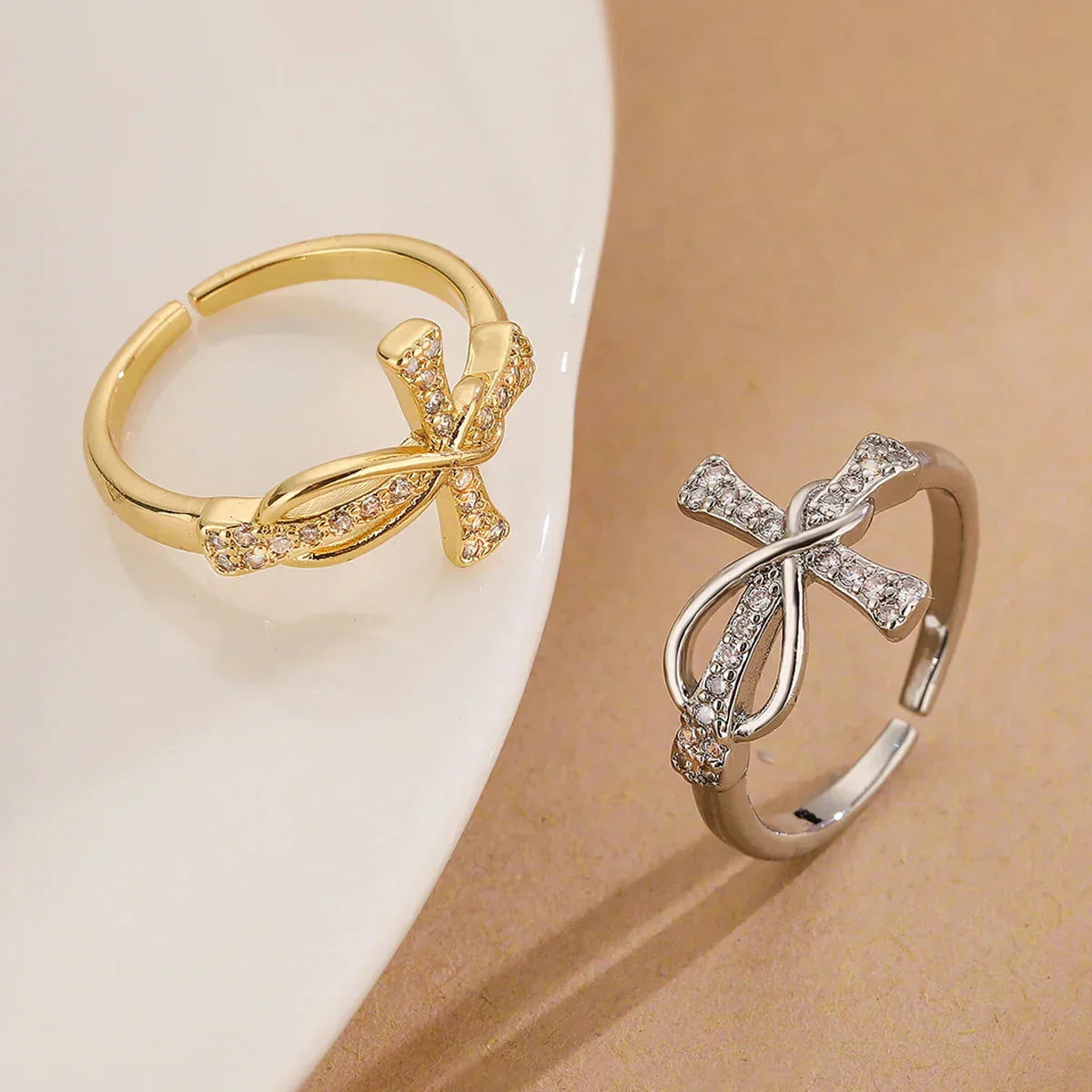 Eliane – Anillo de cruz cristiana de circonio para mujeres