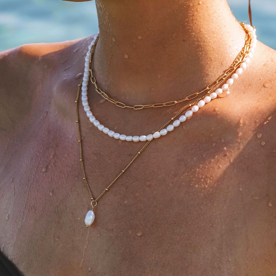 Marinelle – Colgante atemporal con perla de agua dulce