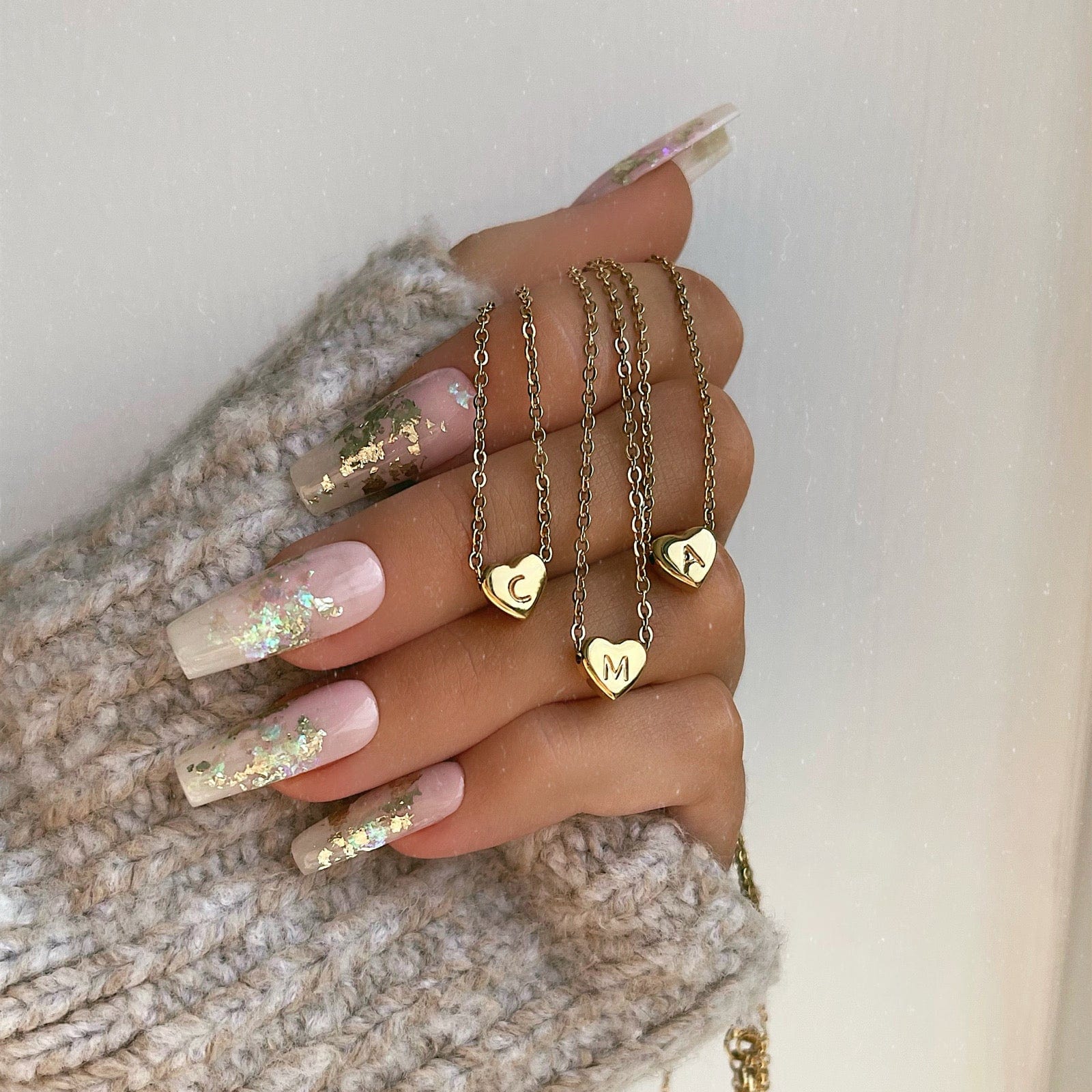 Amora – Collar con Iniciales en Forma de Corazón Baño de Oro