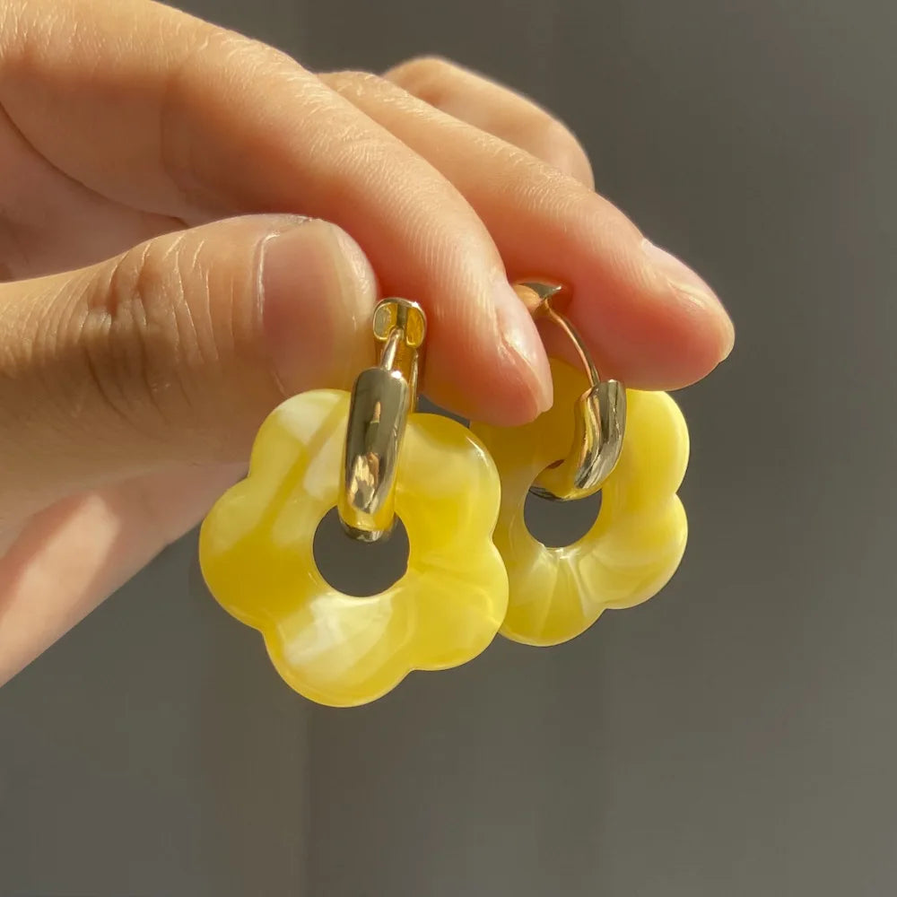 Florella – Aros de flor de resina elegante