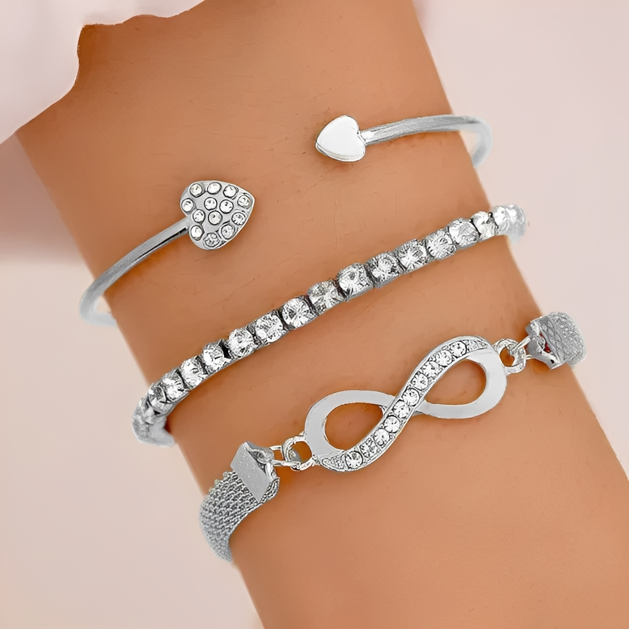 Yuriko – Set de 3 pulseras de corazón infinito en plata y oro