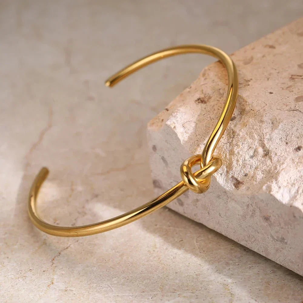 Clea – Pulsera clásica con nudo