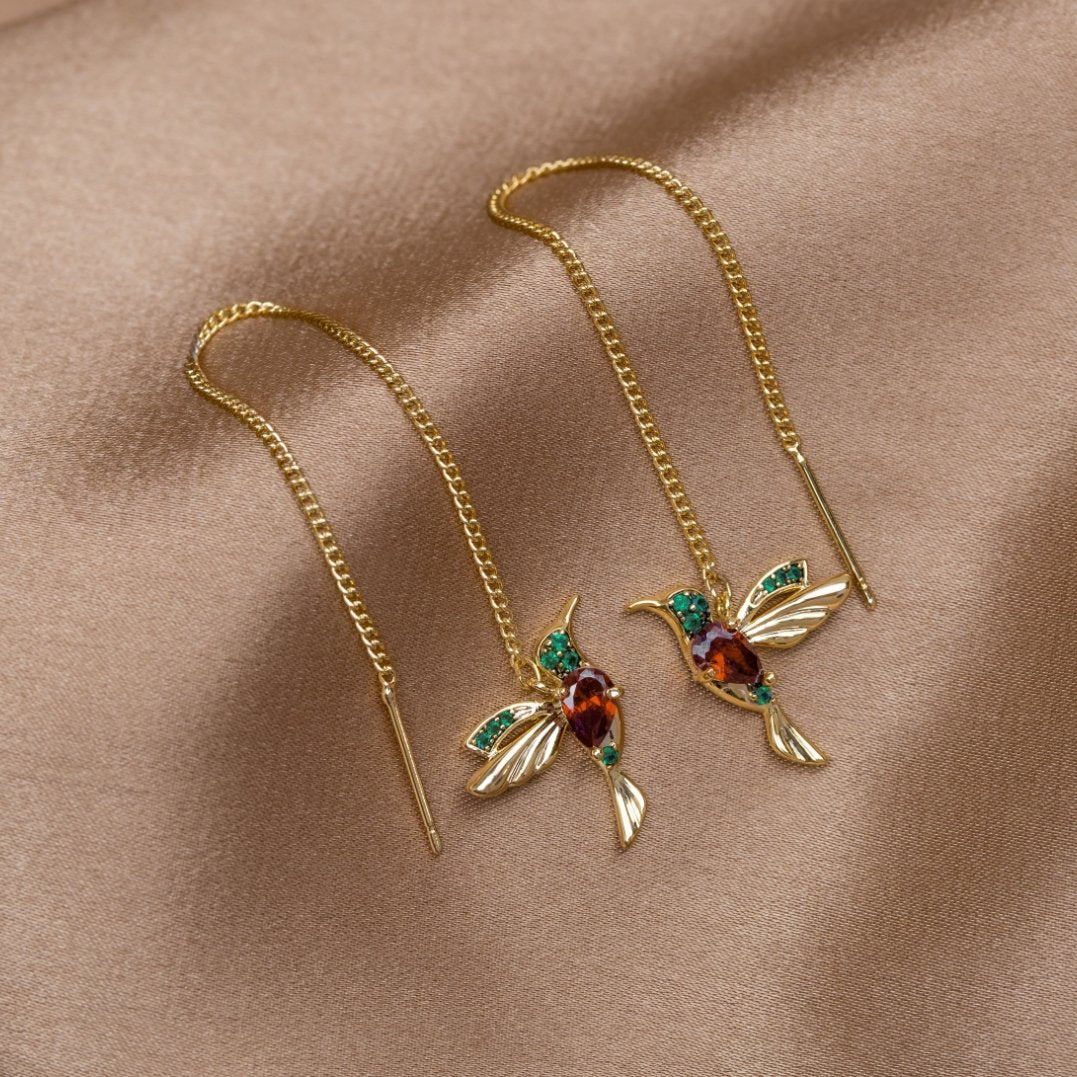Lunara – Pendientes Colibrí con Borlas de Cristal