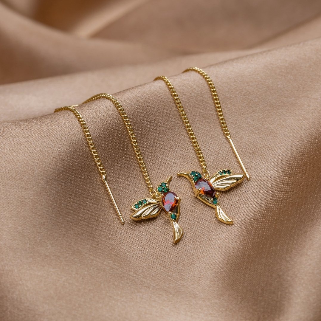 Lunara – Pendientes Colibrí con Borlas de Cristal