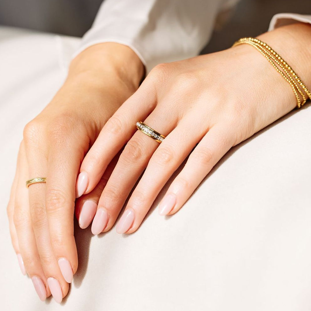 Alessia – Anillo giratorio fidget con acento de cristal