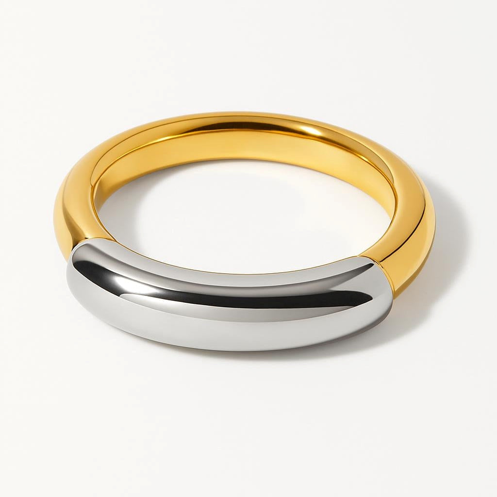 Ciela – Anillo Bicolor de Acero de Titanio Baño de Oro 18K