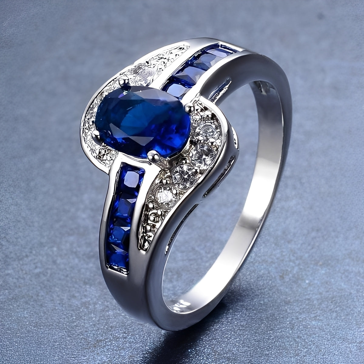 Diane – Anillo con zafiro azul