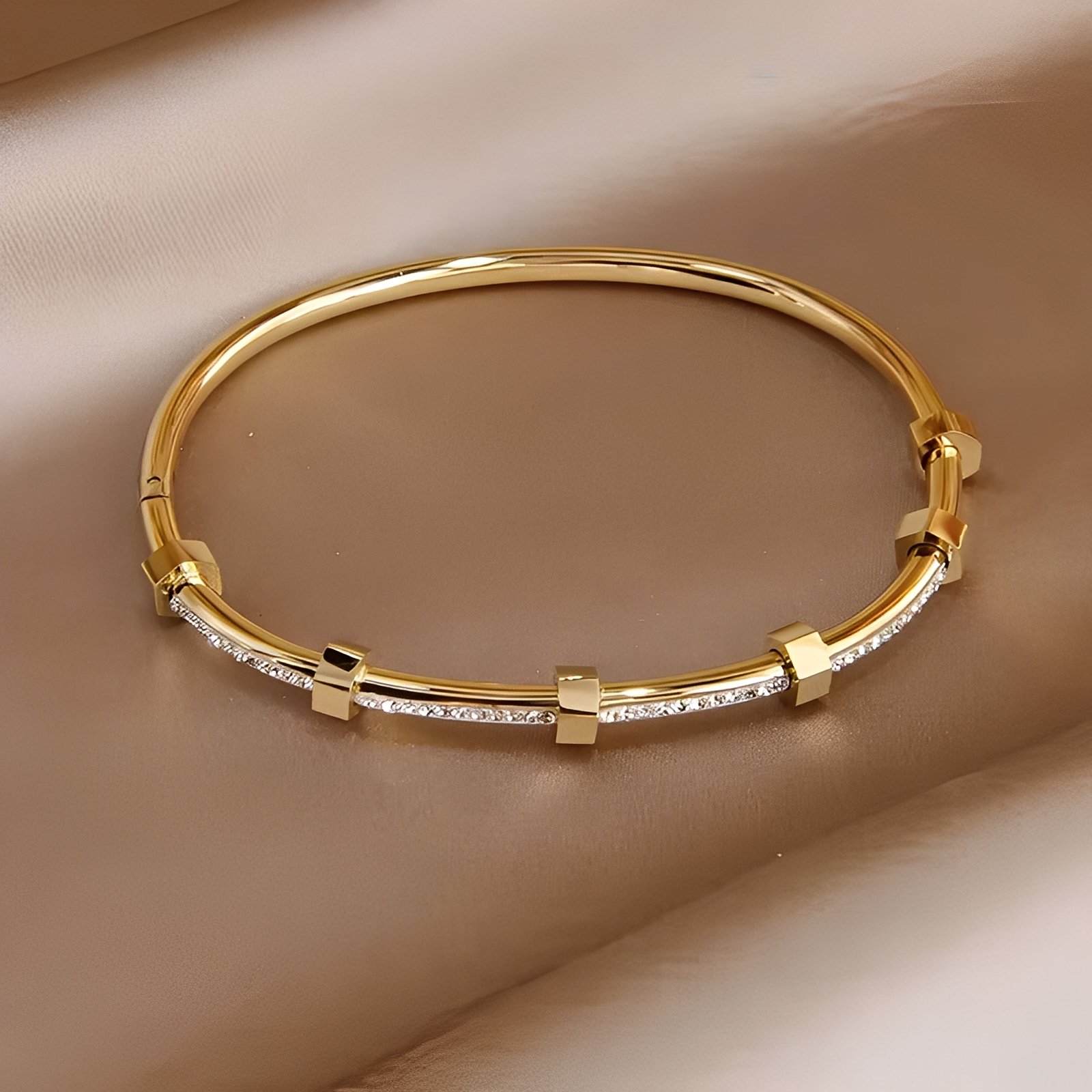 Amy – pulsera dorada brillante