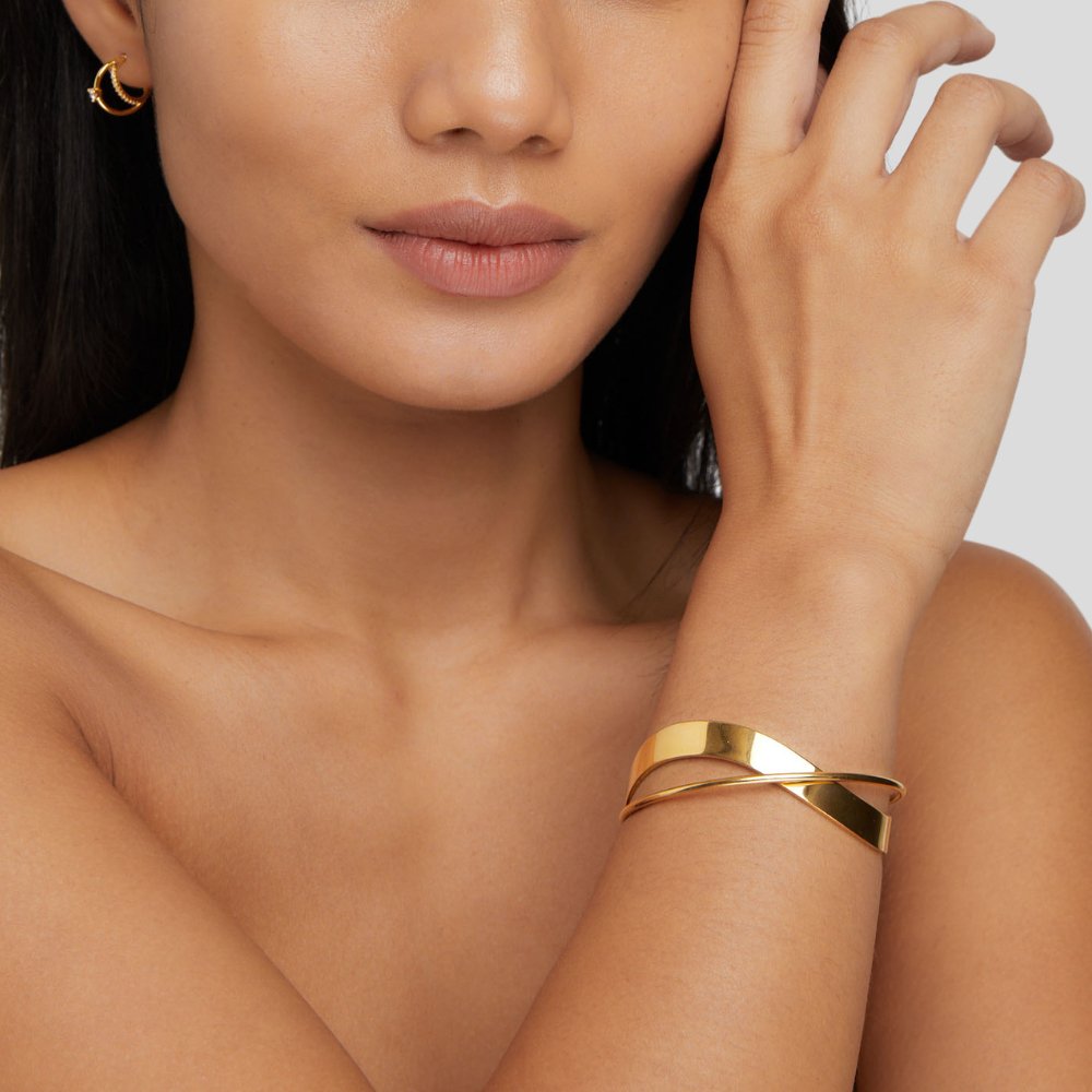Arielle – Brazalete elegante dorado