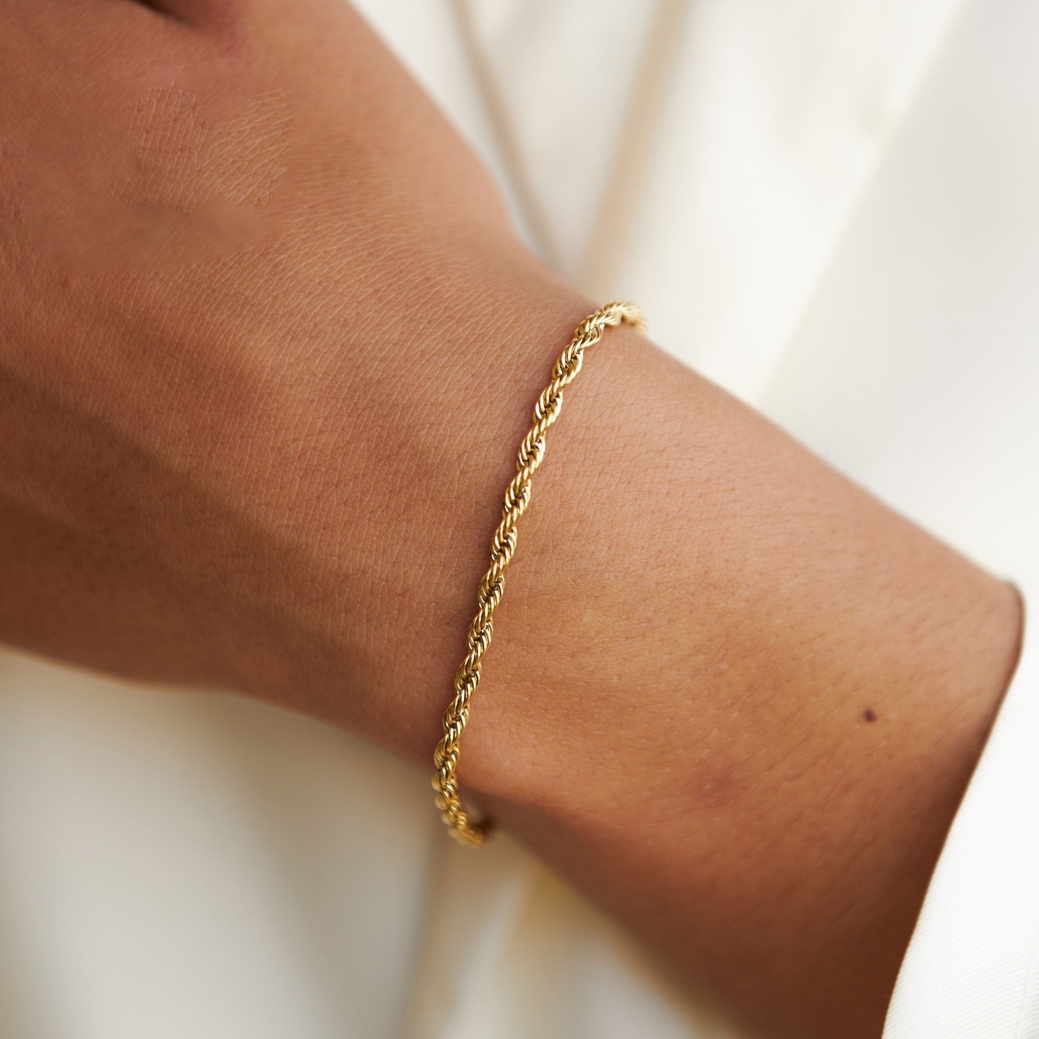 Calvi – Pulsera con cadena de oro trenzada