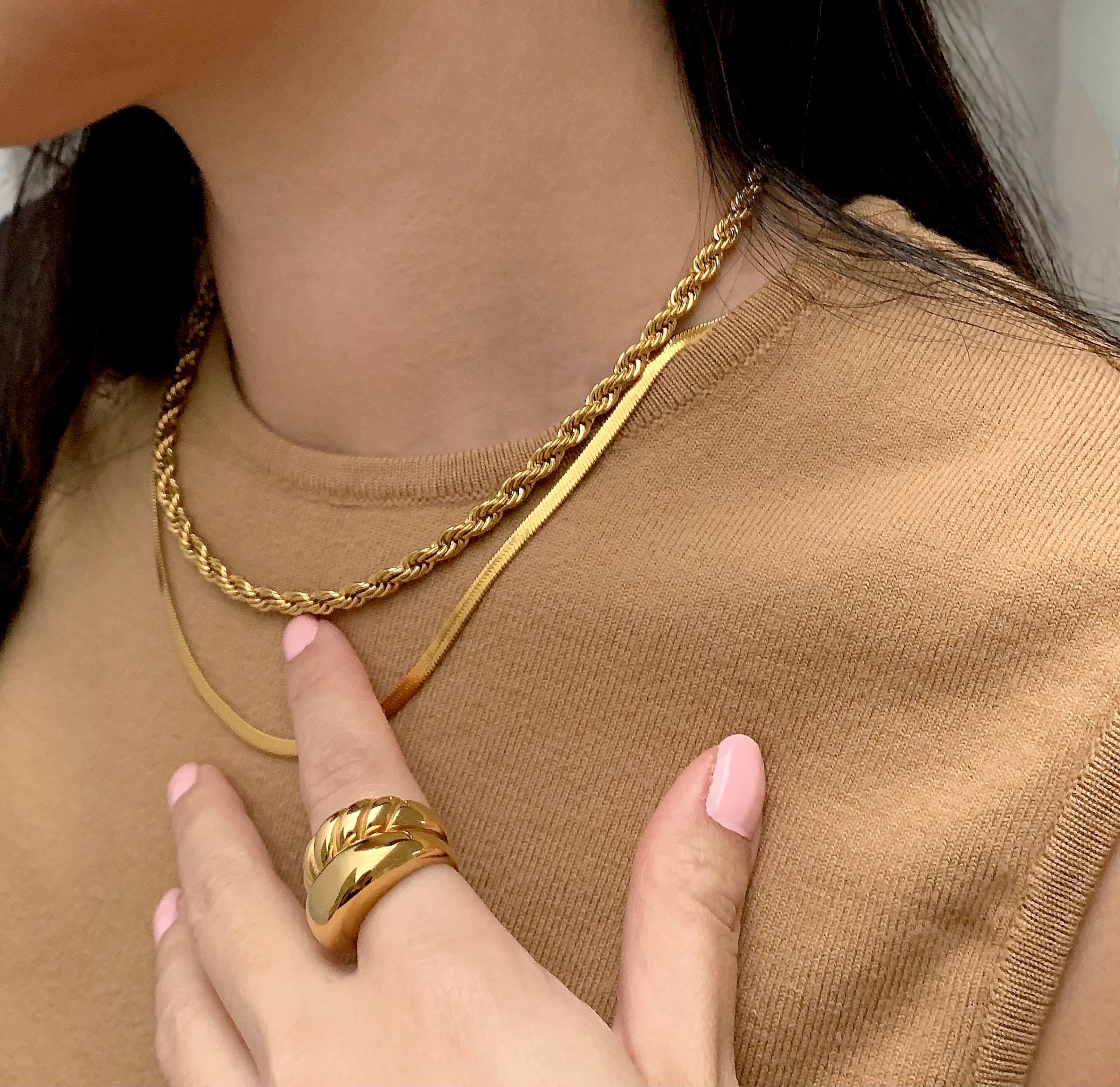 Lucienne - Collar de serpiente dorada elegante