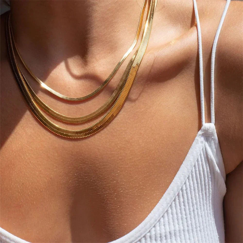 Elizabeth – Collar de cadena de serpiente dorada