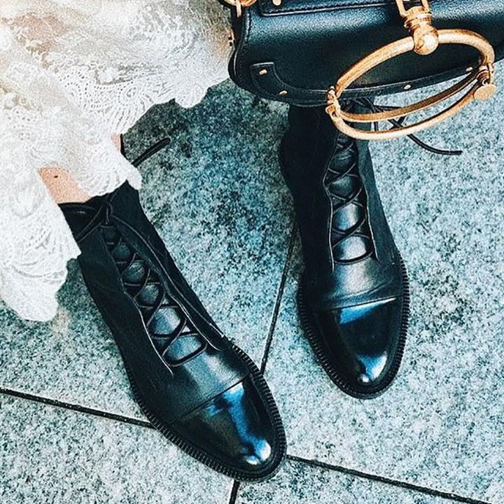 Hailey – Elegante Botines con Tacón Fino