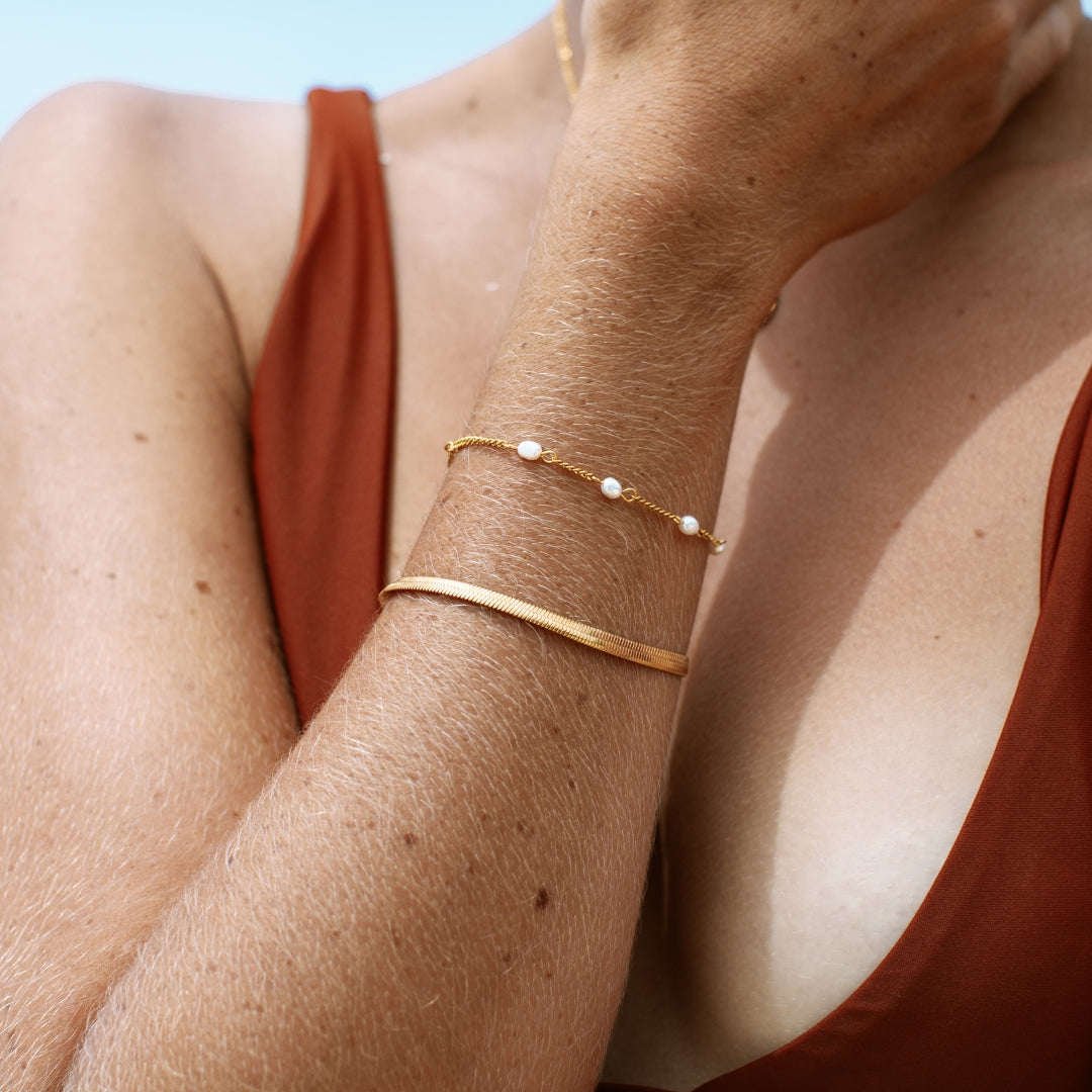 Kauai – Pulsera dorada impermeable de espiga