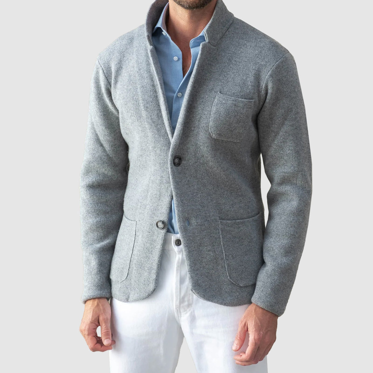 Blazer para hombre con cierre de dos botones y bolsillos de parche - ajuste regular