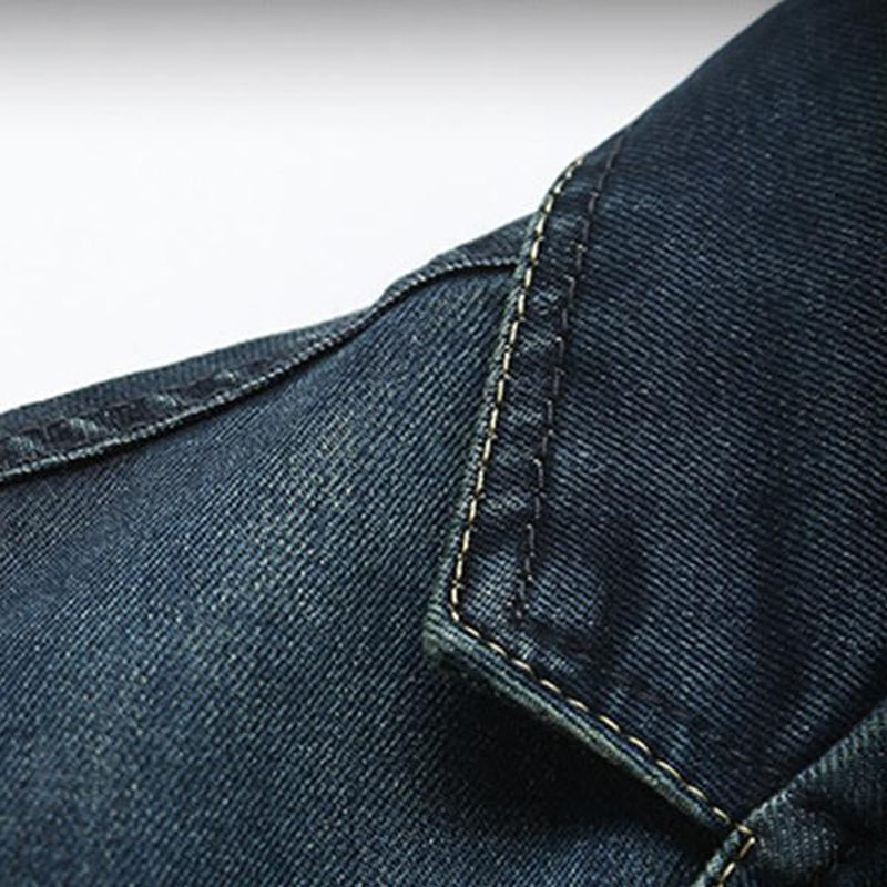 Blazer para hombre de corte entallado con bolsillos funcionales y diseño moderno