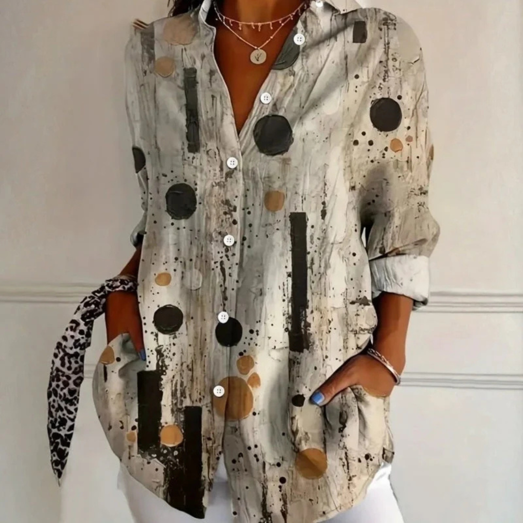Blusa para Mujeres con cuello camisero y frontal de botones, mangas largas con puño enrollable, bolsillos laterales, ajuste relajado, estampado