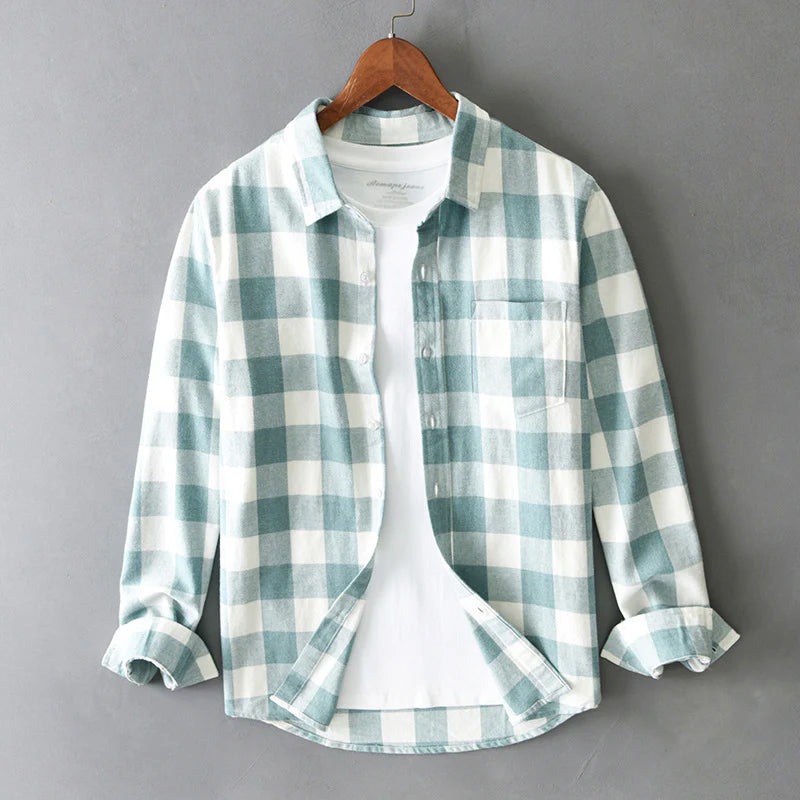 Camisa de hombre de cuadros con botones frontales y bolsillo en el pecho - corte regular