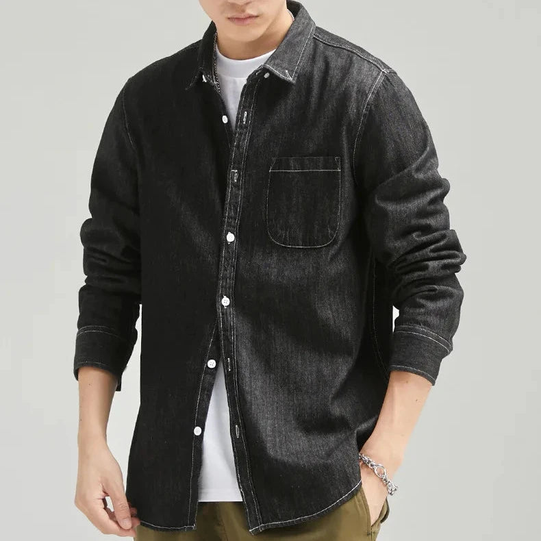 Camisa para hombre de corte clásico con botones y bolsillo en el pecho
