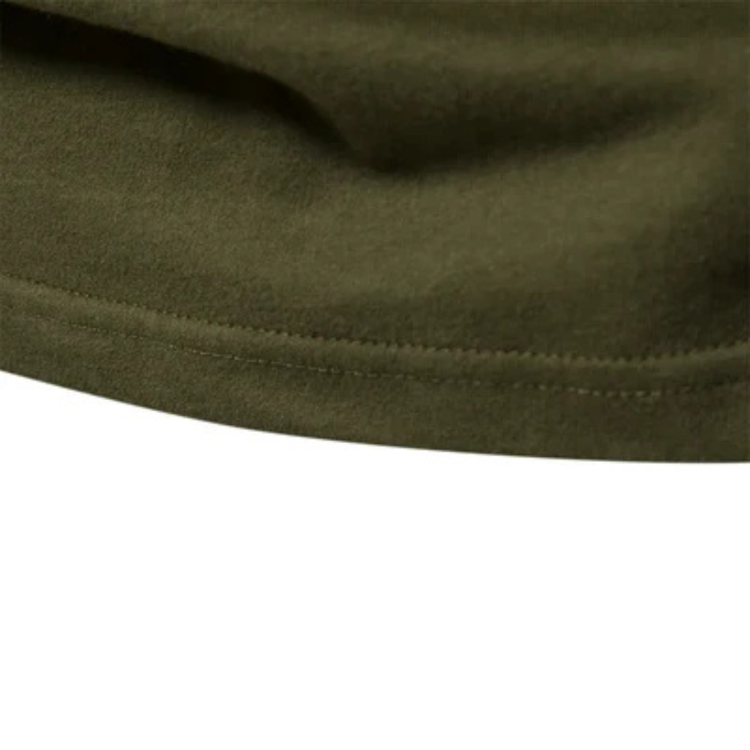 Camiseta raglán de manga larga para hombre con mangas en contraste, cuello redondo, ajuste entallado, logotipo en el pecho