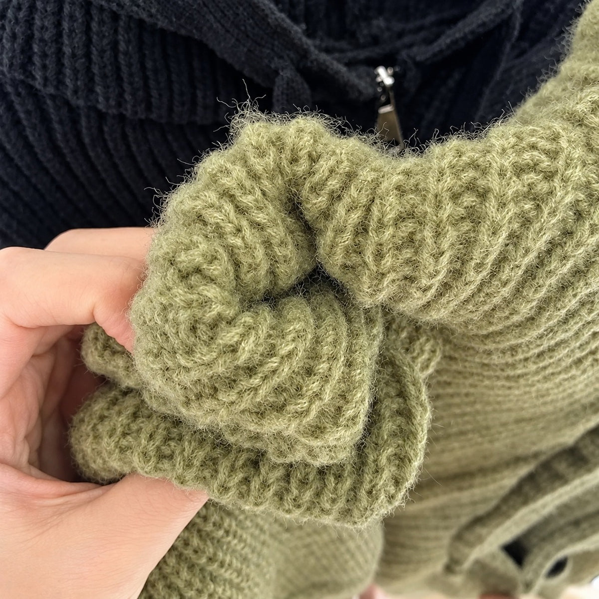 Cardigan con capucha para mujer de corte oversize, cierre de cremallera y bolsillos