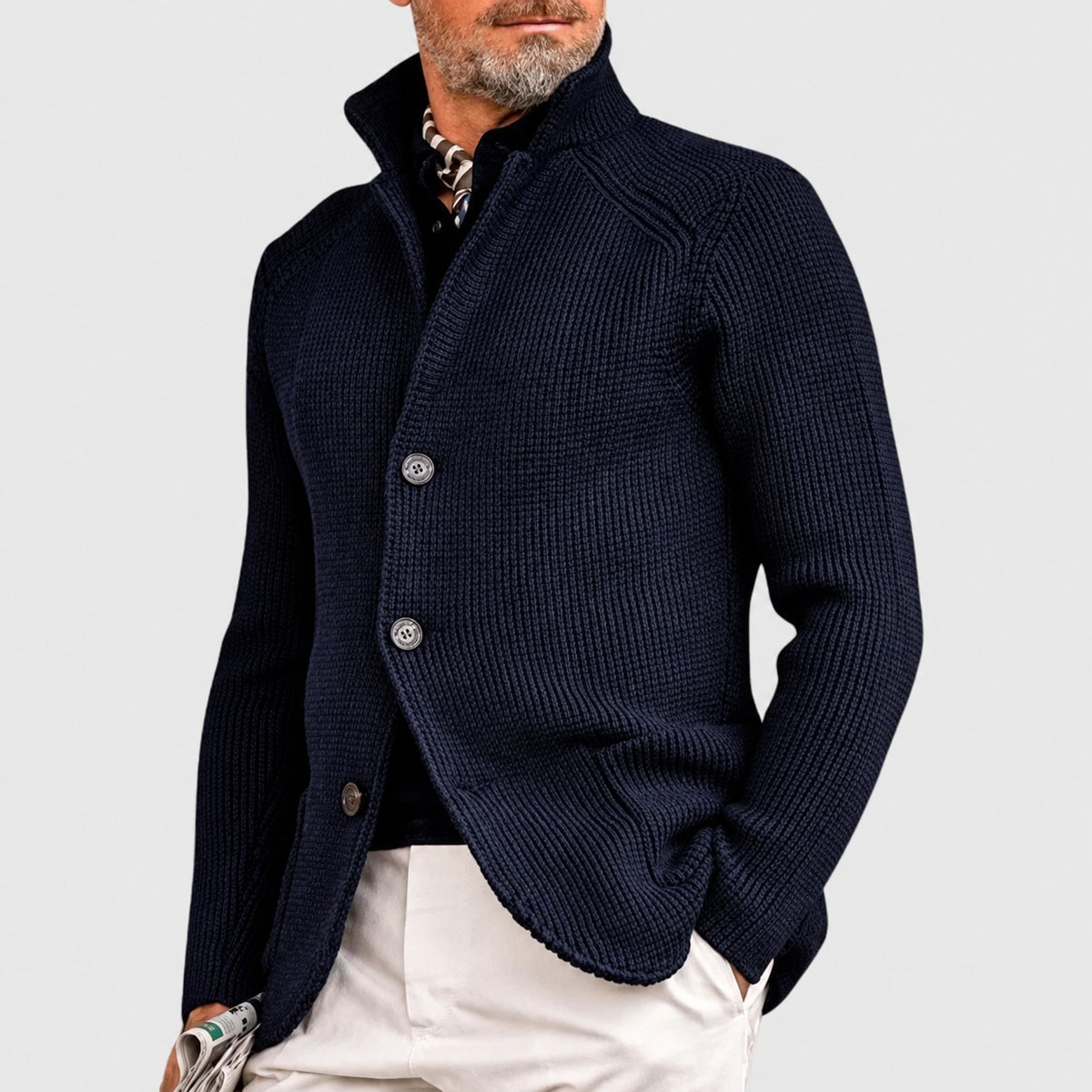 Cardigan hombre con cierre de botones, cuello shawl y corte regular