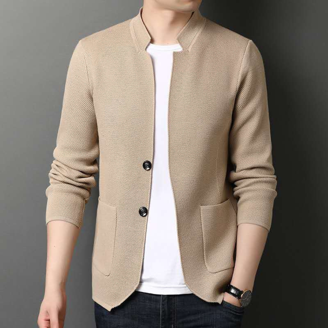 Cardigan para hombre - cuello alto (stand collar) - cierre de dos botones - bolsillo aplicado - fitting slim