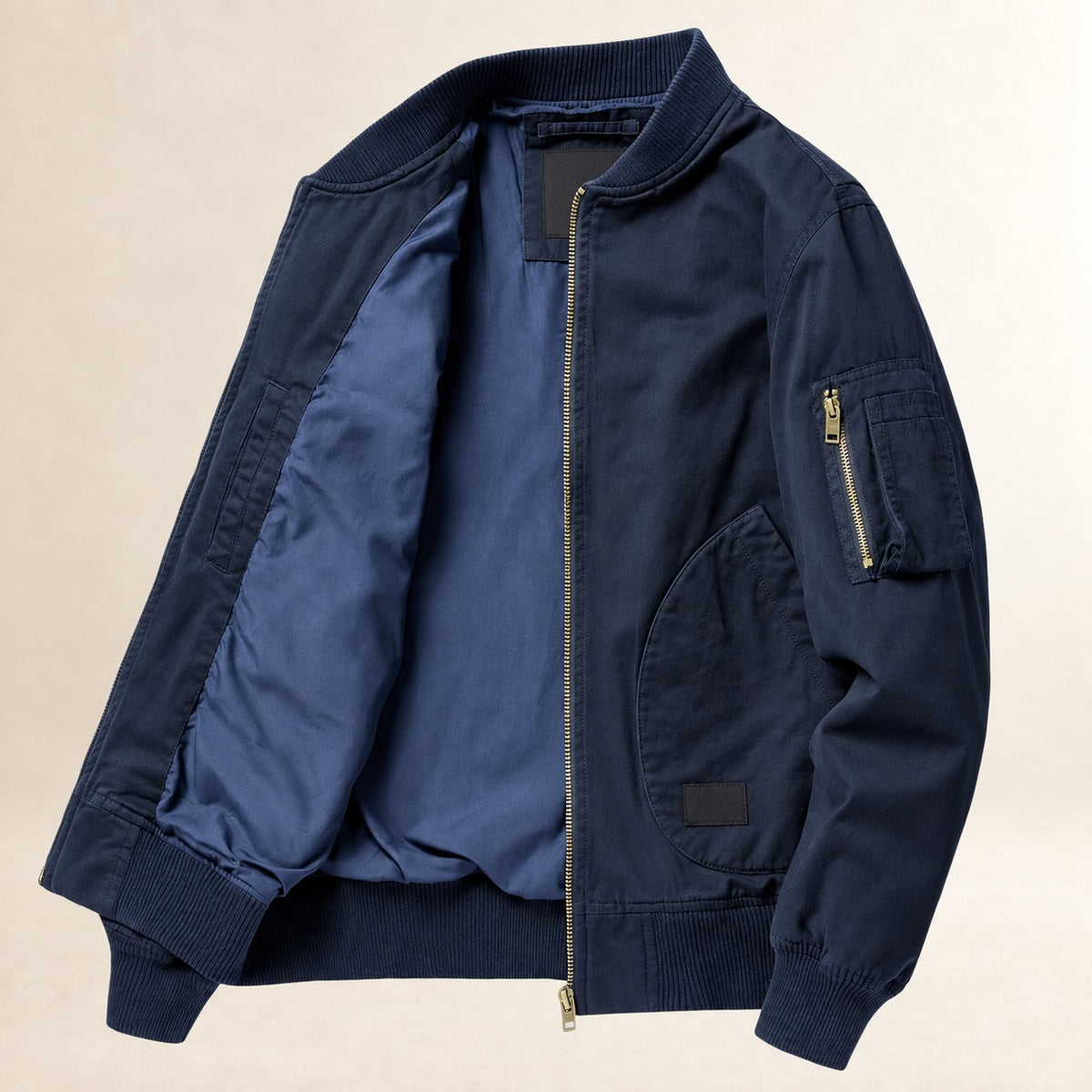 Cazadora bomber para hombre con bolsillo utilitario y puños acanalados