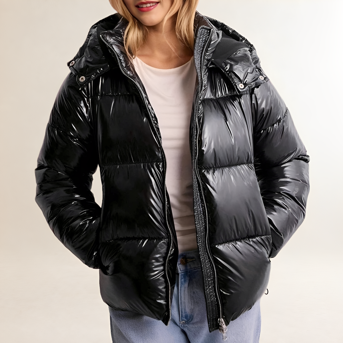 Chaqueta acolchada para mujer con capucha, cierre de cremallera y diseño acolchado