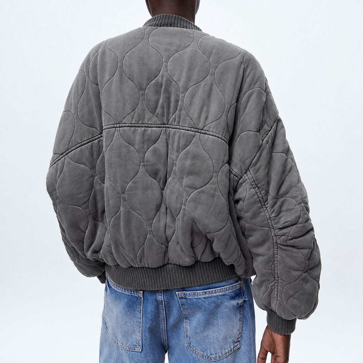 Chaqueta acolchada para mujer de corte oversize con cierre de snaps y bolsillos